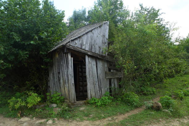 istock Old abandoned house in the village 1337103265