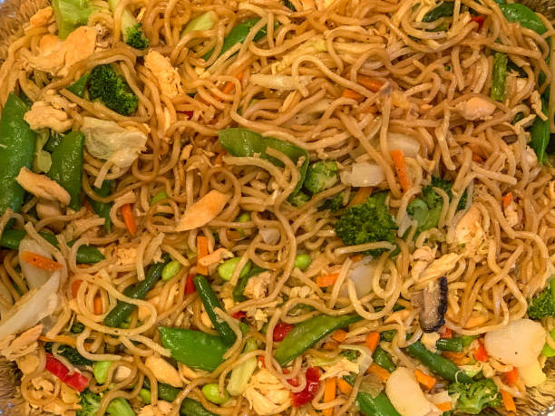istock Pasta dish with mixed vegetables and chicken 1337121009