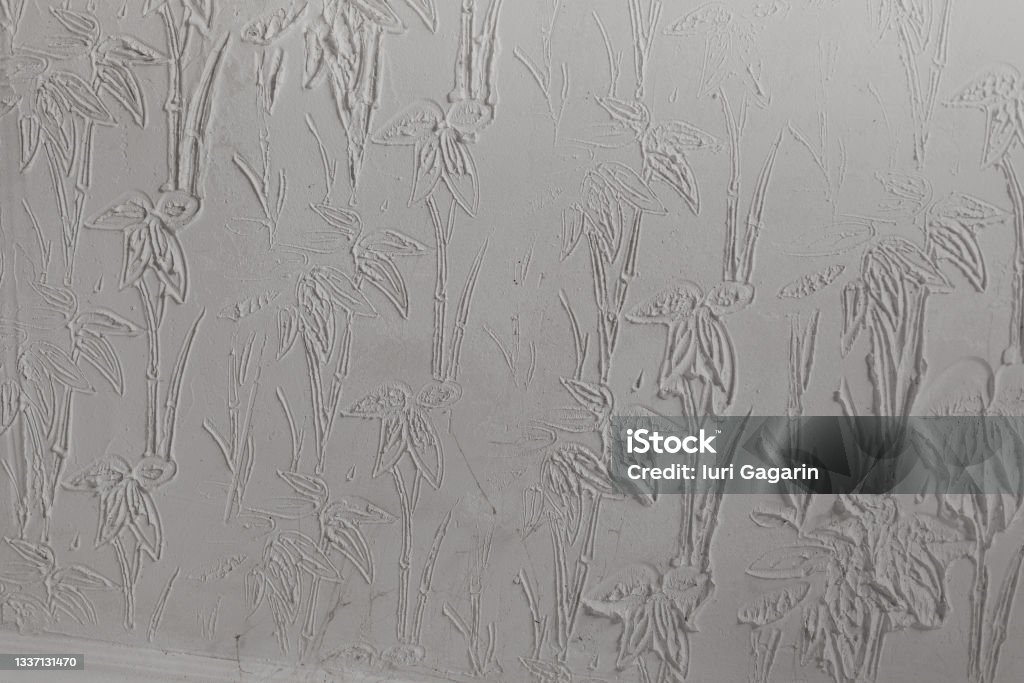 First Layer Plaster Venetian Plaster The First Coarse Layer In Creating Decorative Patterns ...