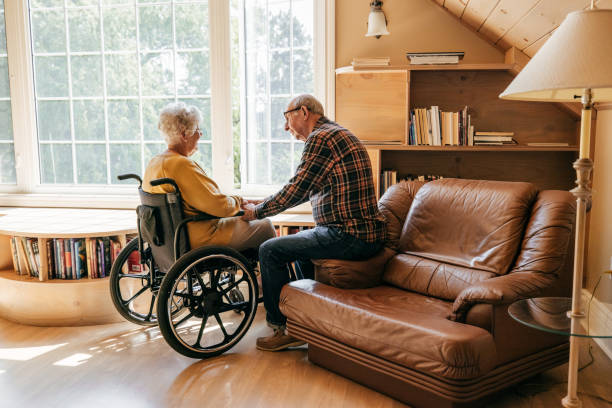 istock Keeping Aging Parents at Home 1337143538