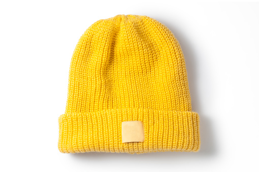 Sombrero de punto amarillo photo