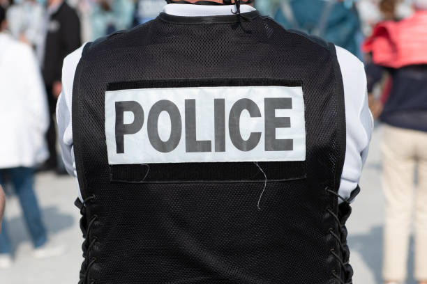 istock French national policeman from behind 1337206633