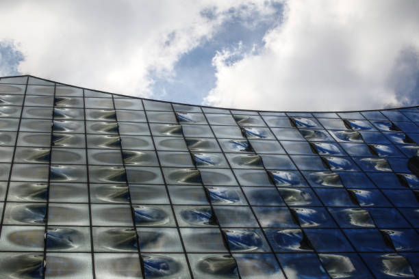 istock Curved glass facade of a modern building 1337209165