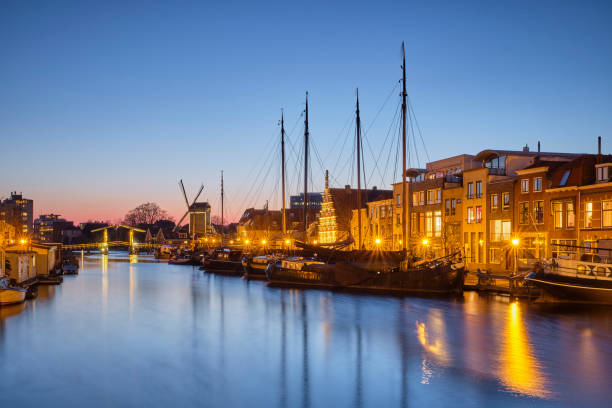 istock The Singel in Leiden by night 1337240257