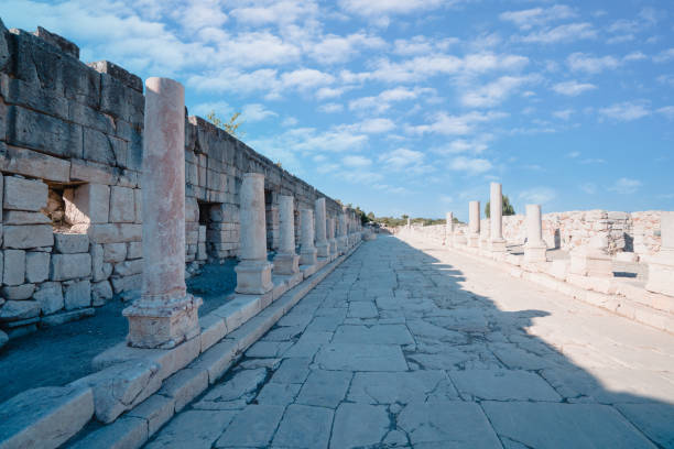 агора в древних руинах кибиры, памфилия - mosaic ancient greek culture greek mythology стоковые фото и изображения