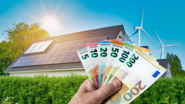 istock Solar energy money savings 1337374397