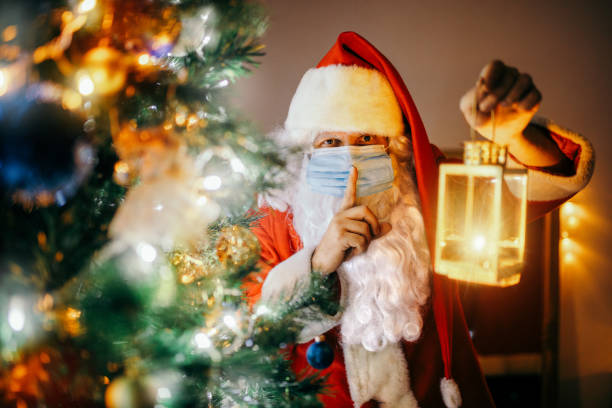 istock Santa Claus at corona virus time 1337377081