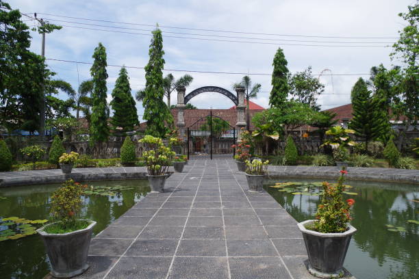 istock Soekasada Park Ujung Water Palace 1337390035