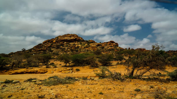 ハルゲイサ・ソマリア近くの洞窟絵画ラース・ゲール岩の外観 - somaliland ストックフォトと画像