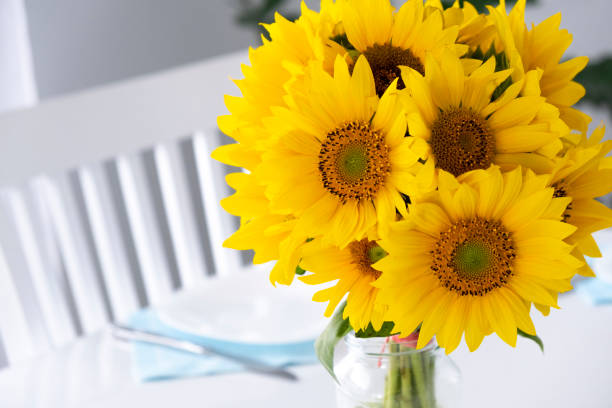 istock Sunflowers in vase 1337424547