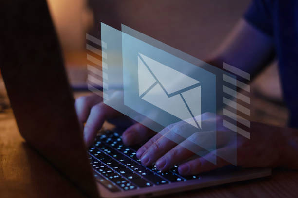 e-mail concept, sending email or checking mailbox - looking into mailbox imagens e fotografias de stock
