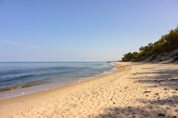 istock The calm sea. Turquoise seascape. Sea smoothness. 1337459965