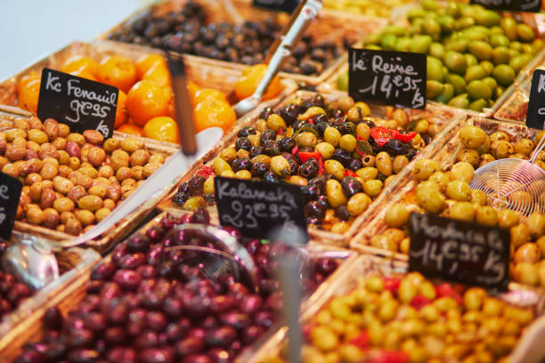 istock Olives on farmer market in Paris 1337486290