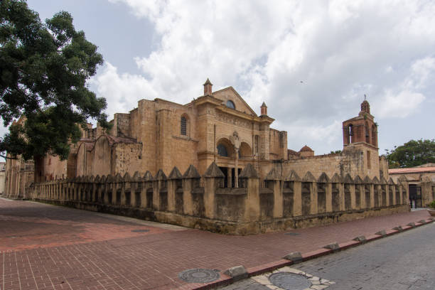 istock Santo Domingo Cathedral 1337514051