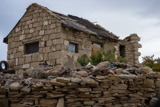 istock Old adobe house, of Argentine gauchos. 1337528395