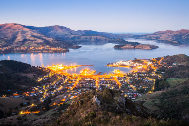 lyttelton harbour, banks peninsula, canterbury - christchurch imagens e fotografias de stock