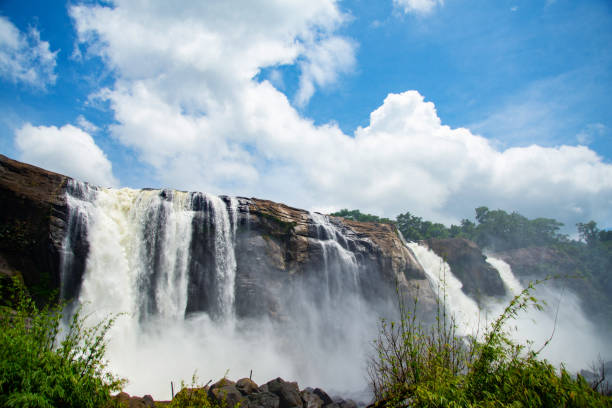 istock The most beautiful waterfalls in the world 1337556813