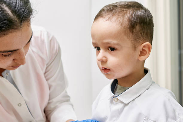 istock Kids health - childs physical exam 1337595526