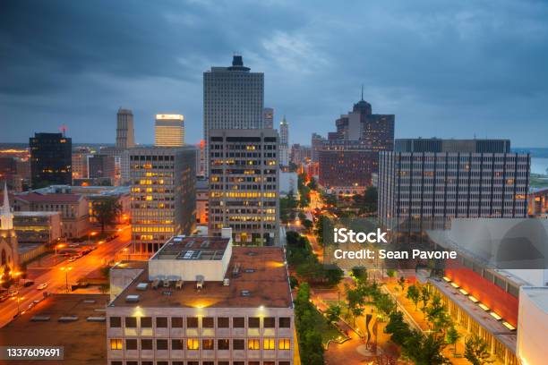 Memphis Tennessee Usa Downtown City Skyline Stock Photo - Download Image Now - Memphis - Tennessee, Urban Skyline, Street