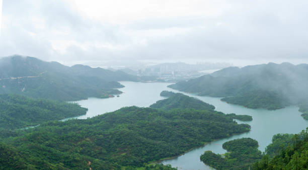 Dajingshan reservoir is a medium-sized reservoir on the Fenghuang River in the north of the central urban area of Zhuhai, Guangdong Province. The reservoir was started in 1972 and completed and put into operation in 1975. The catchment area is 5.95 square kilometers and the total storage capacity is 17.1 million cubic meters. The reservoir belongs to the annual regulation reservoir, and its functions are salt water regulation, water storage, urban flood control and urban water supply.