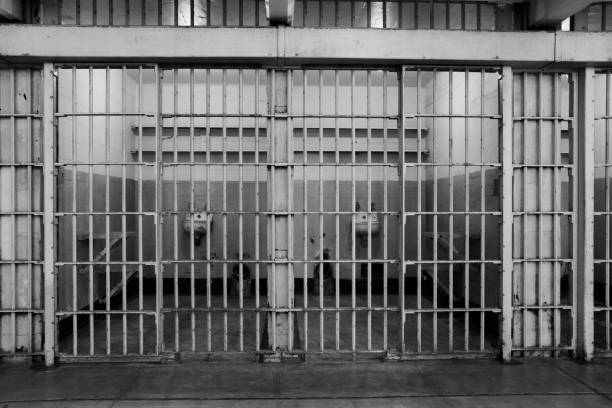 alcatraz federal prison from the inside - cela imagens e fotografias de stock