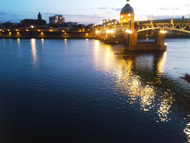 istock Toulouse San Pierre Bridge 1337697105