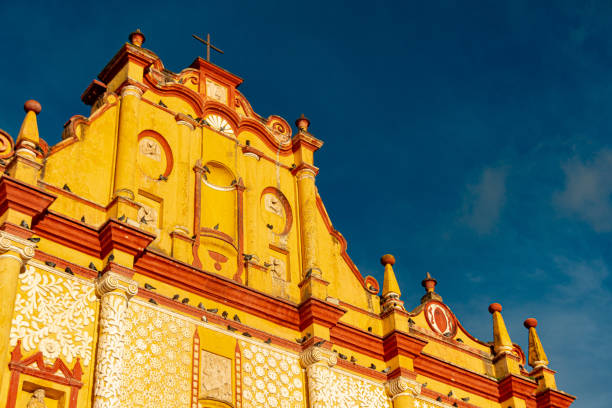 istock Magic Town, San Cristobal de las Casas, Mexico - Cathedral 1337731448