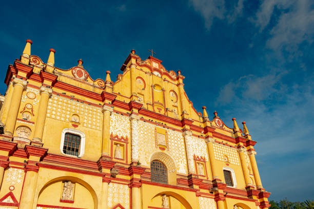 istock Magic Town, San Cristobal de las Casas, Mexico - Cathedral 1337731560