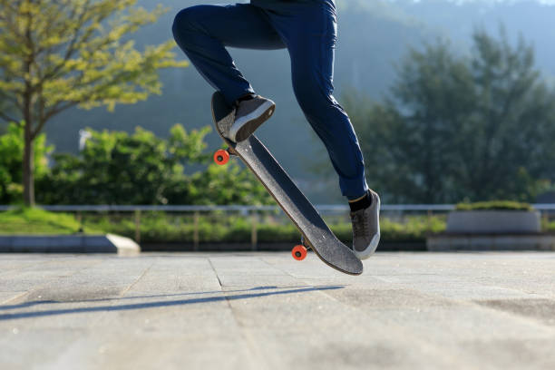 istock Skateboarder skateboarding outdoors in city 1337754736