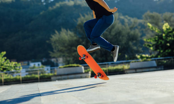 istock Skateboarder skateboarding outdoors in city 1337757471