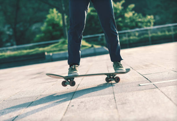 istock Skateboarder skateboarding outdoors in city 1337761302