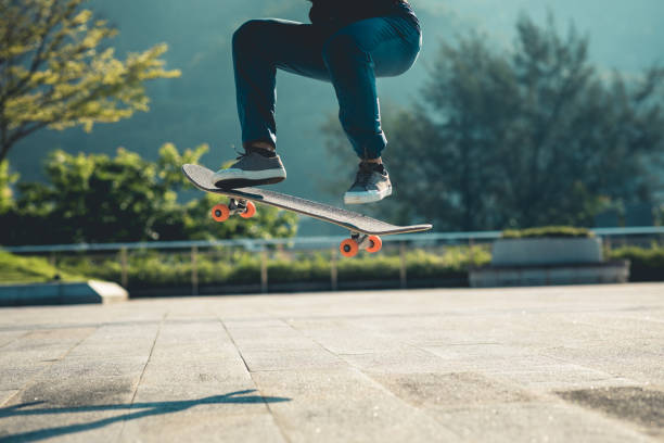 istock Skateboarder skateboarding outdoors in city 1337762862