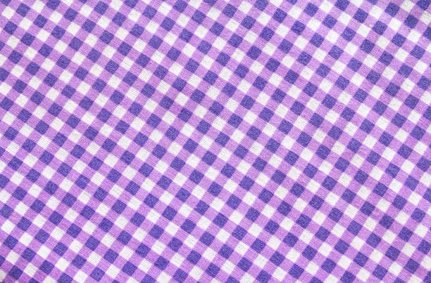 클래식 보라색 격자 무늬 직물 또는 식탁보 배경 - checked purple tablecloth pattern 뉴스 사진 이미지