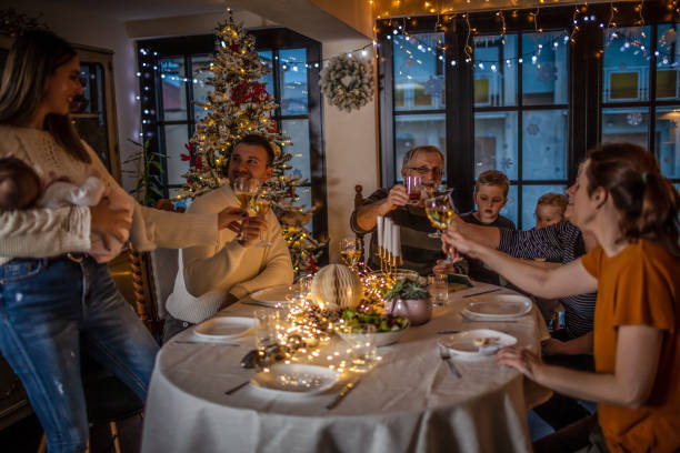 istock Family Christmas dinner 1337799713