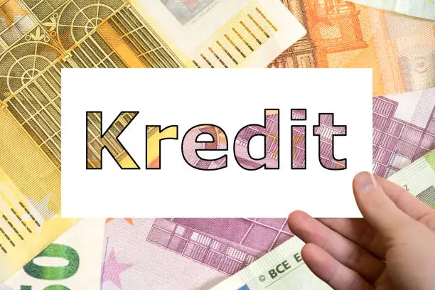 ilustrasi skor kredit naik