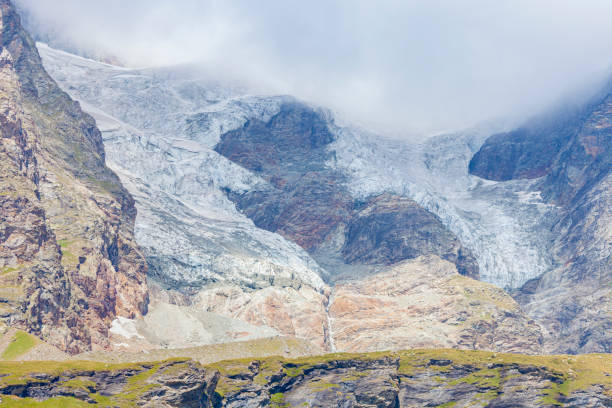 istock Aosta Valley, glaciers and mountains 1337846864