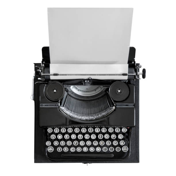 старинная черная пишущая машинка с пустой зажатой белой бумагой на белом фоне - typewriter typebar alphabet retro revival стоковые фото и изображения