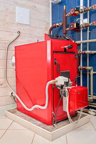 국가 개인 주택의 보일러 룸에서 가스 보일러. 따뜻함과 편안함을 갖춘 컨트리 하우스 - gas boiler water heater boiler radiator 뉴스 사진 이미지