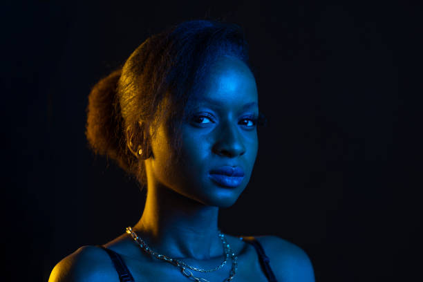 porträt einer afrikanischen australierin - gelatinefilter stock-fotos und bilder