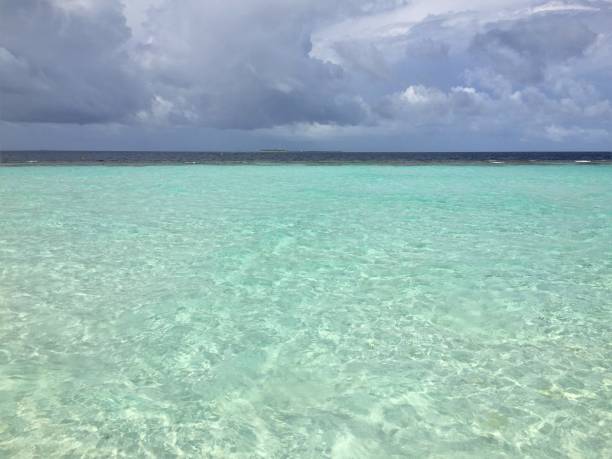 istock typical view of a Maldivian lagoon with thunderstorm sky 1338032922