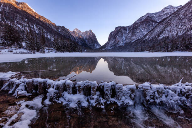 istock Lake Dobbiaco, Toblacher See in Itlaien 1338040894