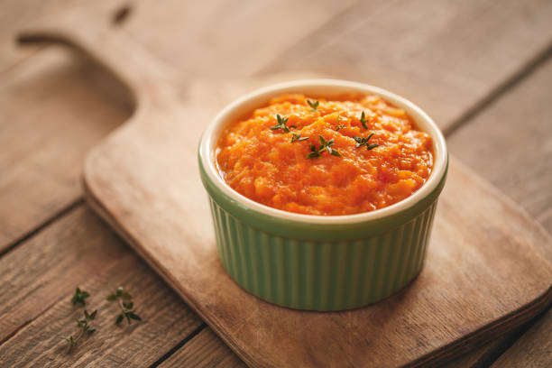 vegetable spread caviar with squash, carrot, onion - chutney imagens e fotografias de stock