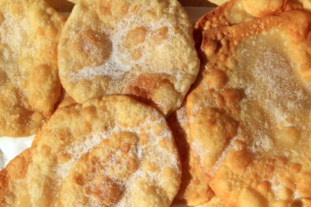 istock fried sugar round wheat flour toasts 1338070917