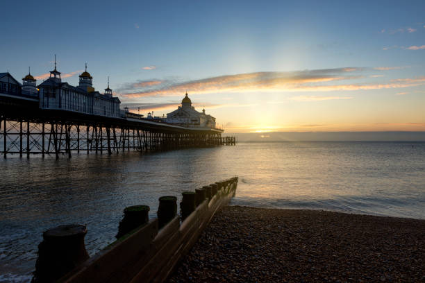 istock Eastbourne Pier at sunrise 1338072327