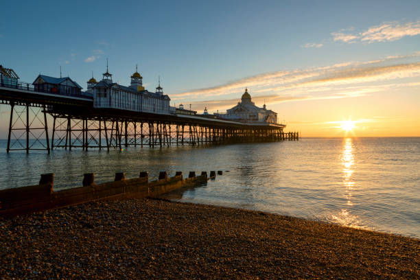 istock Eastbourne Pier at sunrise 1338072398