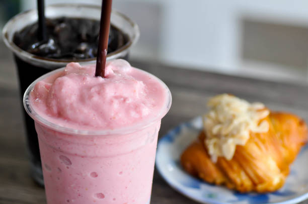 smoothie or strawberry yogurt smoothie, mixed berry smoothie and bakery