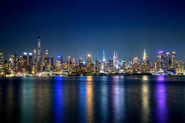 istock Night New York, reflective city lights 1338128644