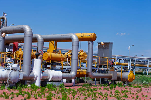 istock Oil pipes and valves 1338169594