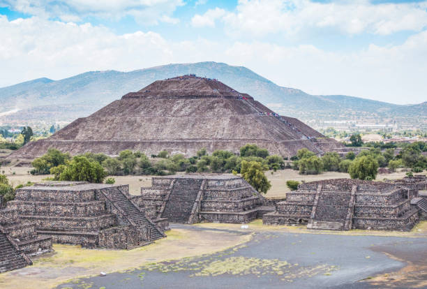 istock Pyramid of the Sun in Mexico 1338192048