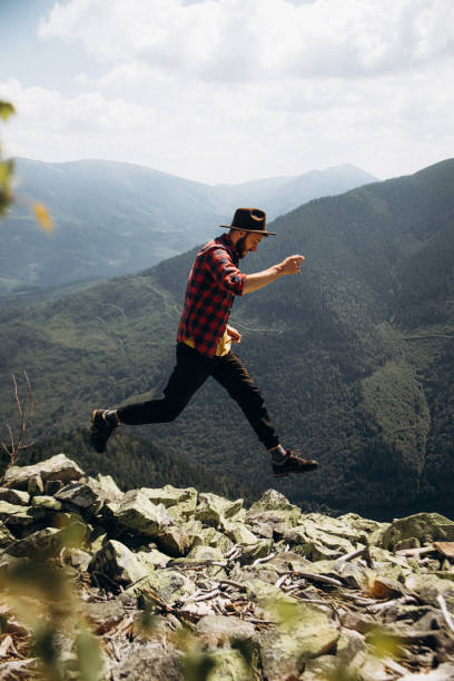 istock A young hipster activity in the mountains 1338228032